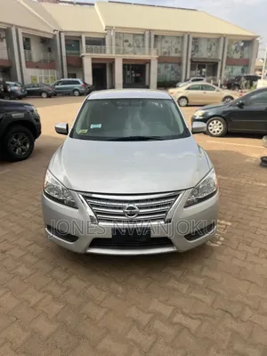 Nissan Sentra SV 4dr Sedan (1.8L 4cyl CVT) 2014 Silver
