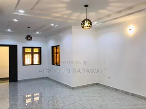4bdrm Duplex in River Park Estate for rent