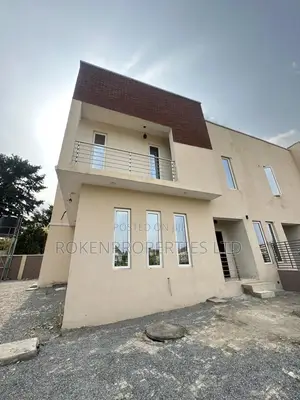 4bdrm Duplex in Jericho Estate for sale