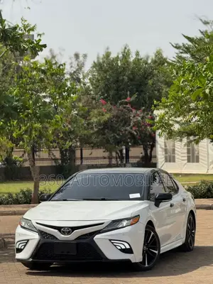 Toyota Camry 2019 White