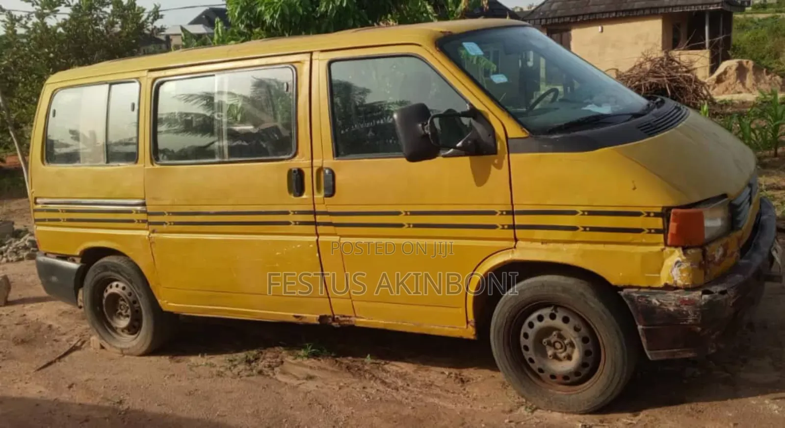 Volkswagen Transporter 2000 Yellow