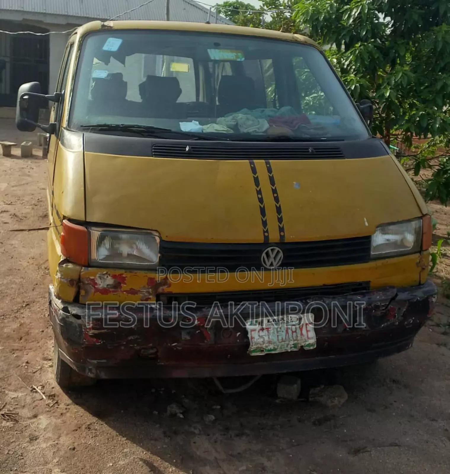 Volkswagen Transporter 2000 Yellow