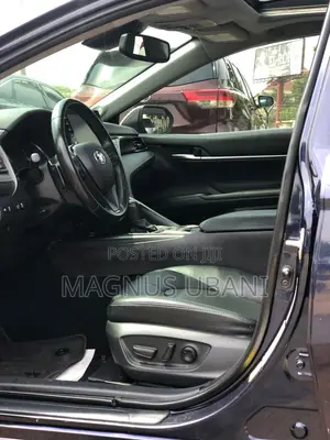 Toyota Camry XSE V6 2022 Blue