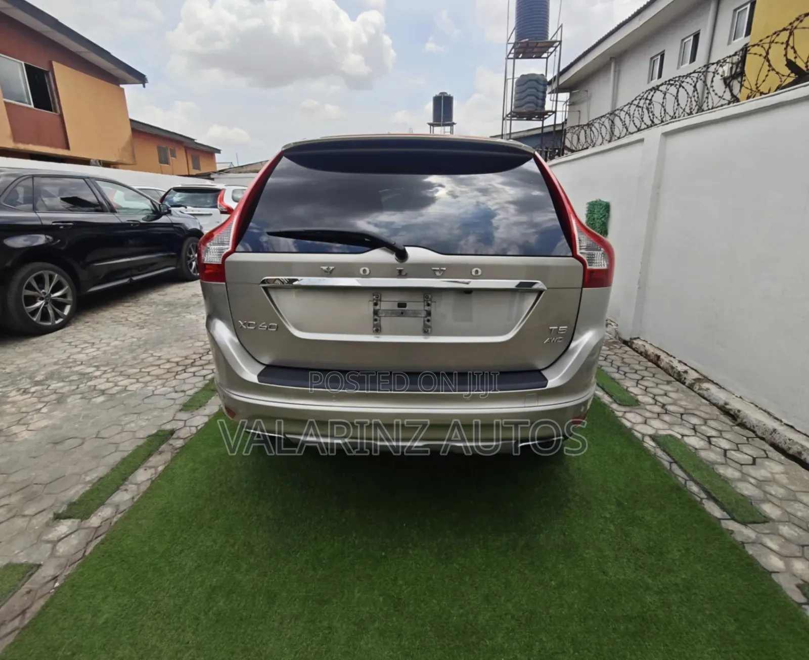 Volvo XC60 T5 Platinum AWD 2016 Gold