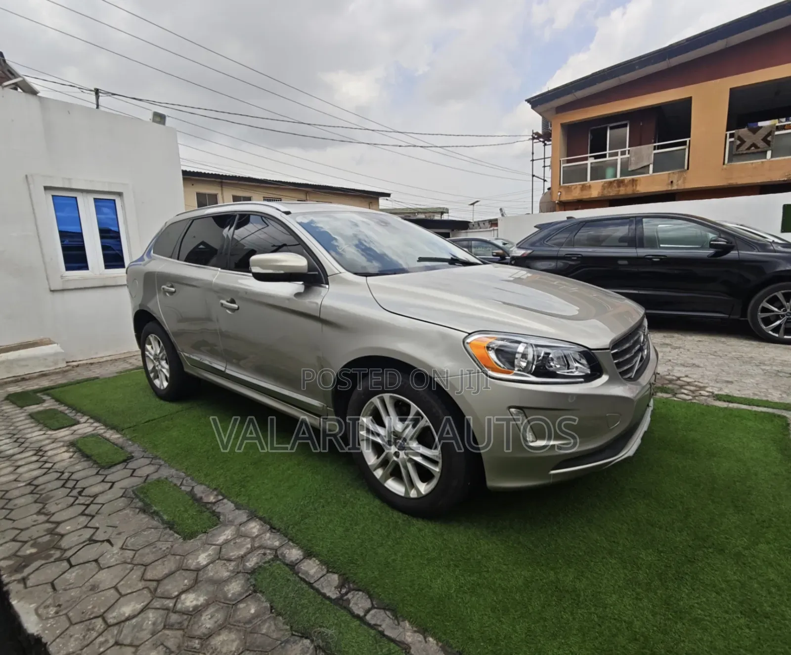 Volvo XC60 T5 Platinum AWD 2016 Gold