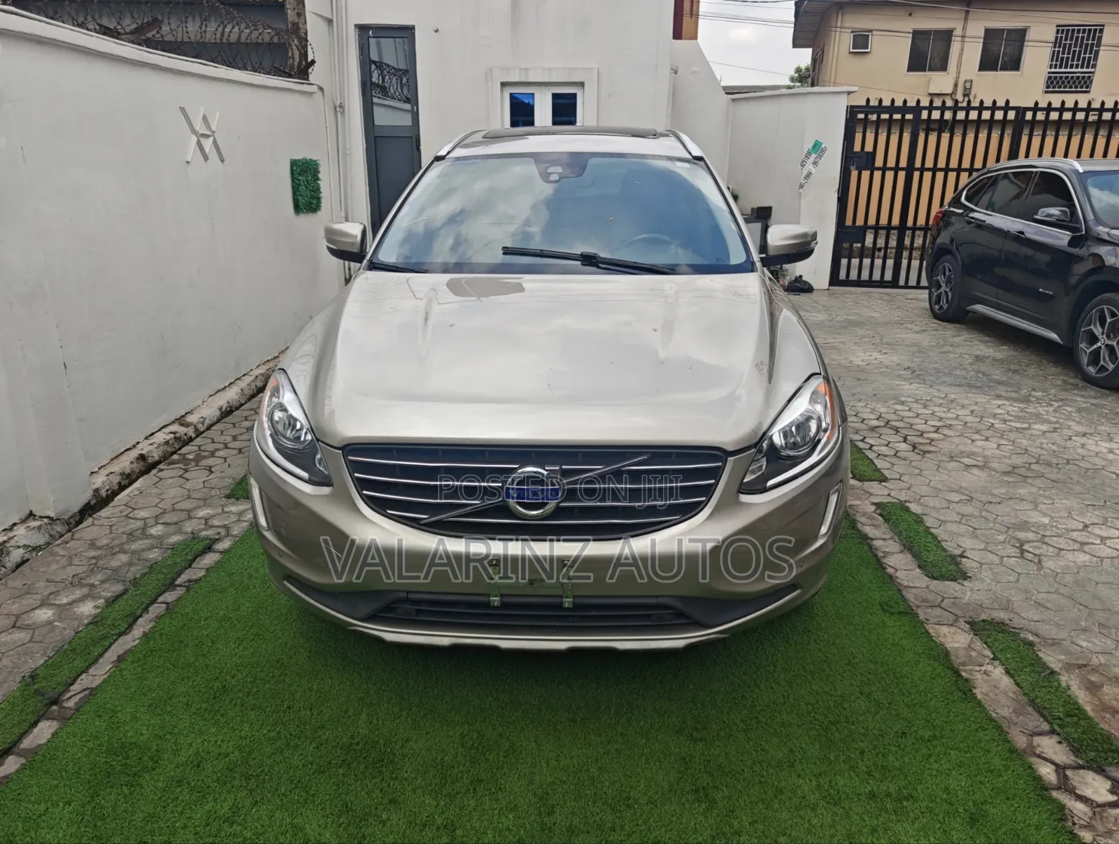 Volvo XC60 T5 Platinum AWD 2016 Gold