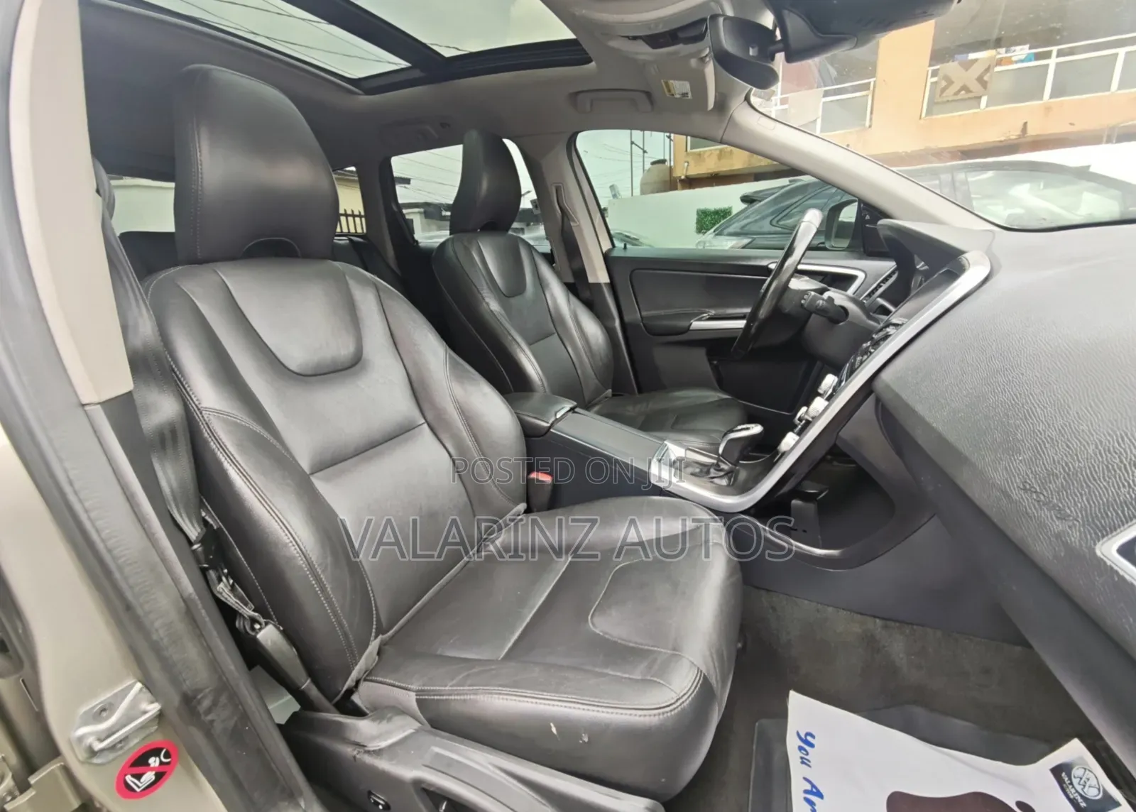 Volvo XC60 T5 Platinum AWD 2016 Gold