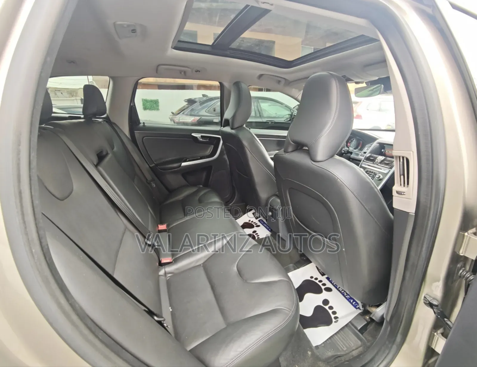 Volvo XC60 T5 Platinum AWD 2016 Gold