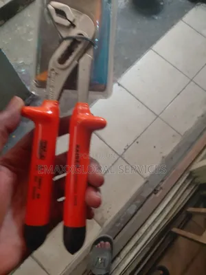 Raider Gas Plier