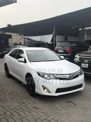 Toyota Camry LE 4dr Sedan (2.5L 4cyl 6A) 2012 White