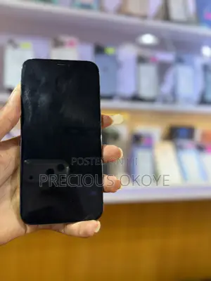 Apple iPhone 16 128 GB Green