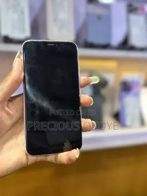 Apple iPhone XR 256 GB White