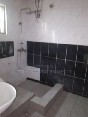 3bdrm Chalet in Gwarinpa Estate, Life Camp for rent