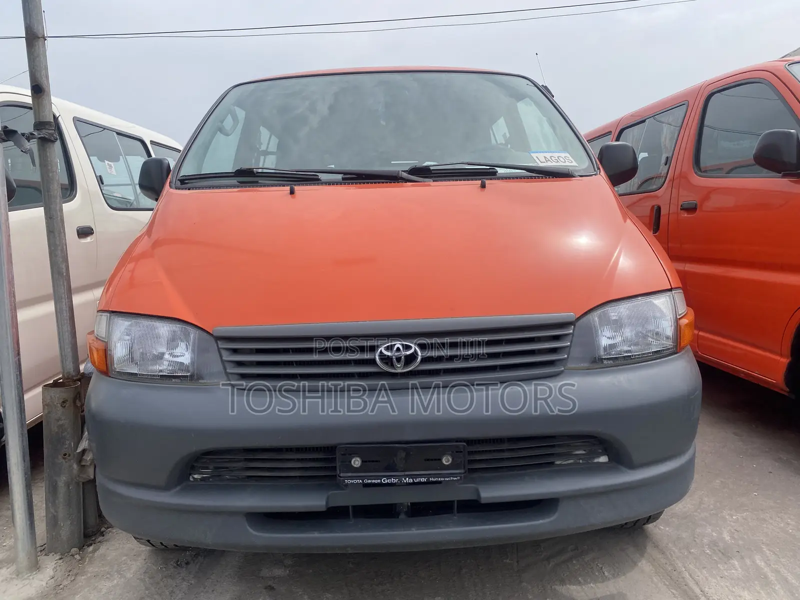 Toyota HiAce 2005 Orange