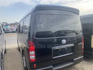 Toyota HiAce 2015 Black
