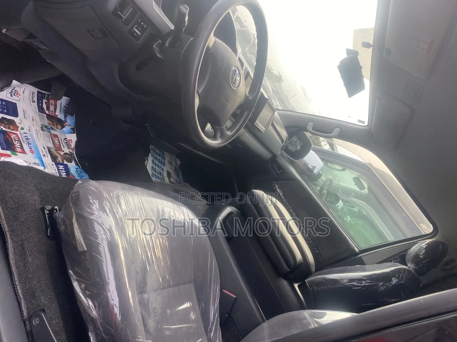 Toyota HiAce 2015 Black