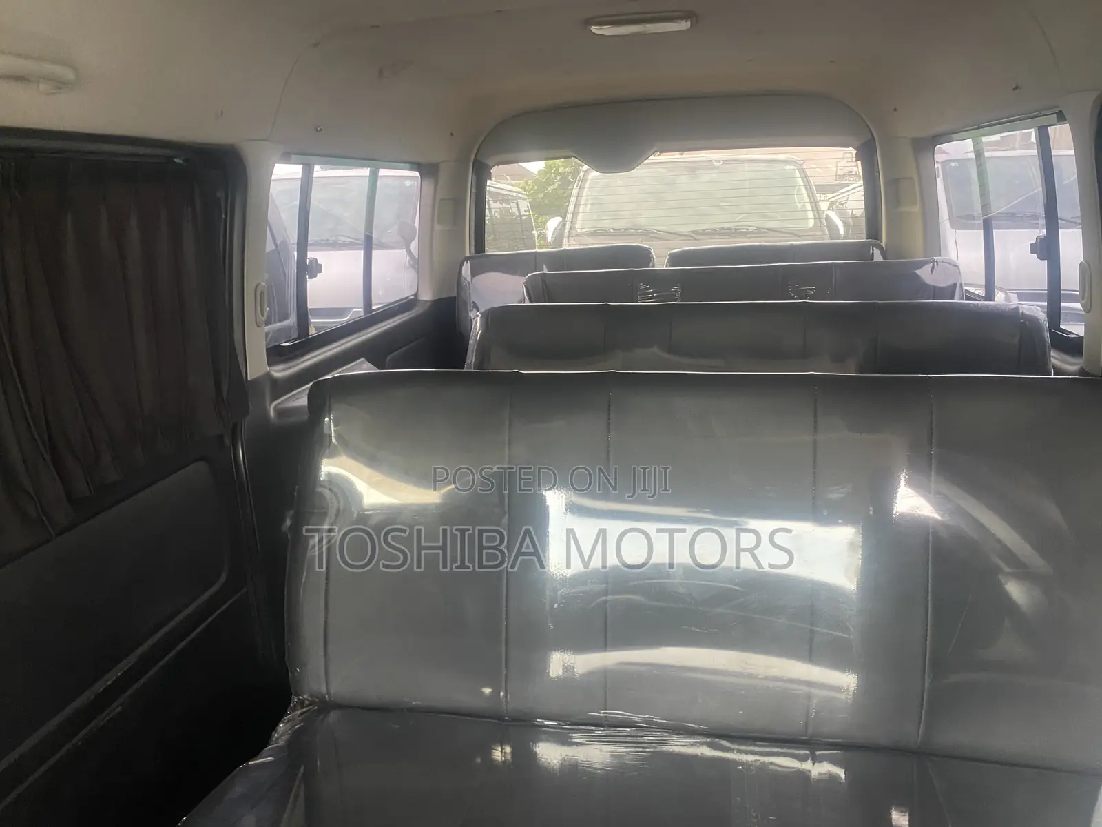 Toyota HiAce 2015 Black