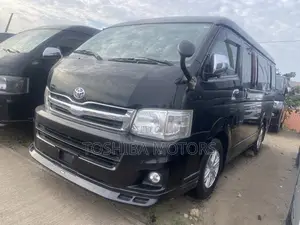 Toyota HiAce 2015 Black