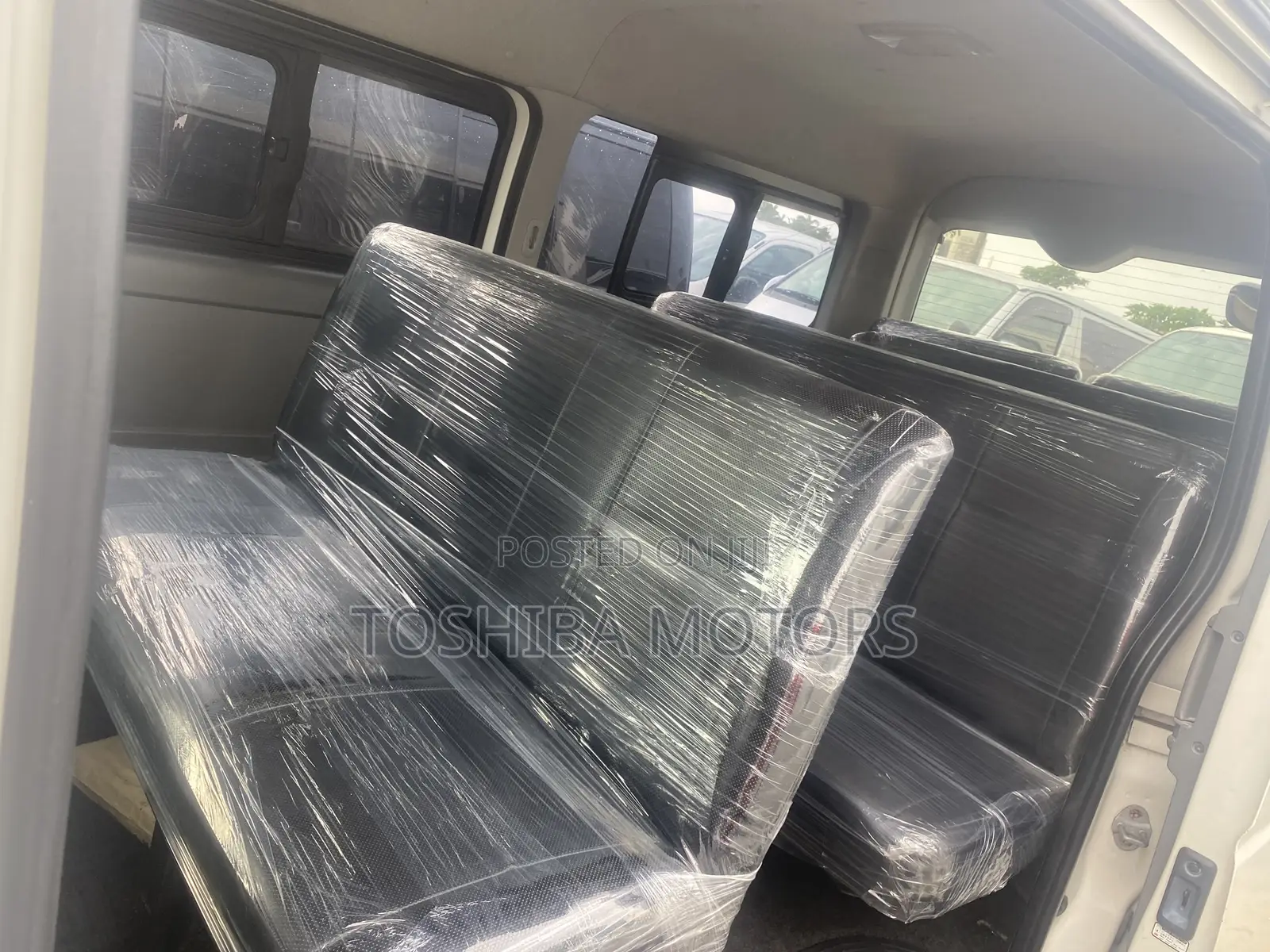 Toyota HiAce 2013 White
