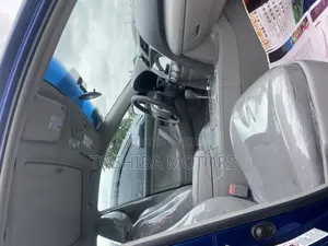 Toyota Camry LE 4dr Sedan (2.5L 4cyl 6A) 2011 Blue