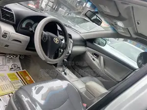 Toyota Camry SE 4dr Sedan (2.5L 4cyl 6AM) 2010 Silver