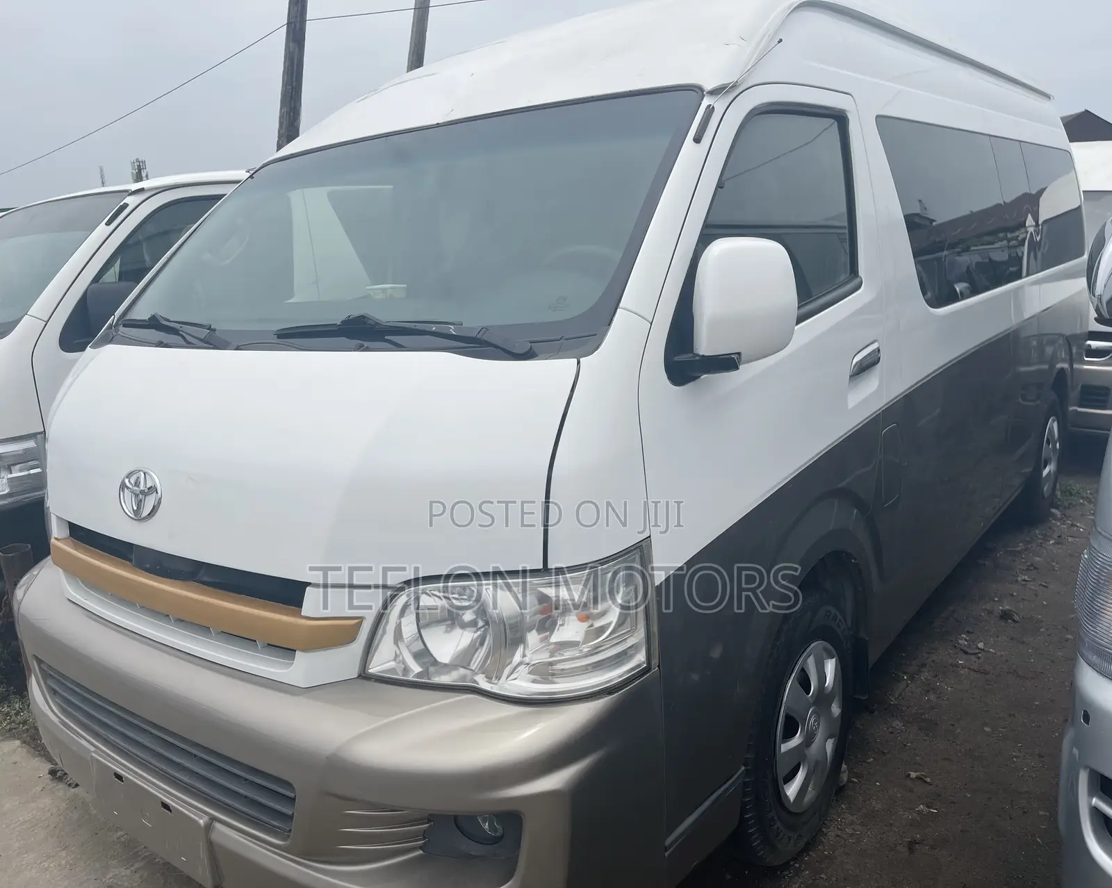 Toyota HiAce 2018 White