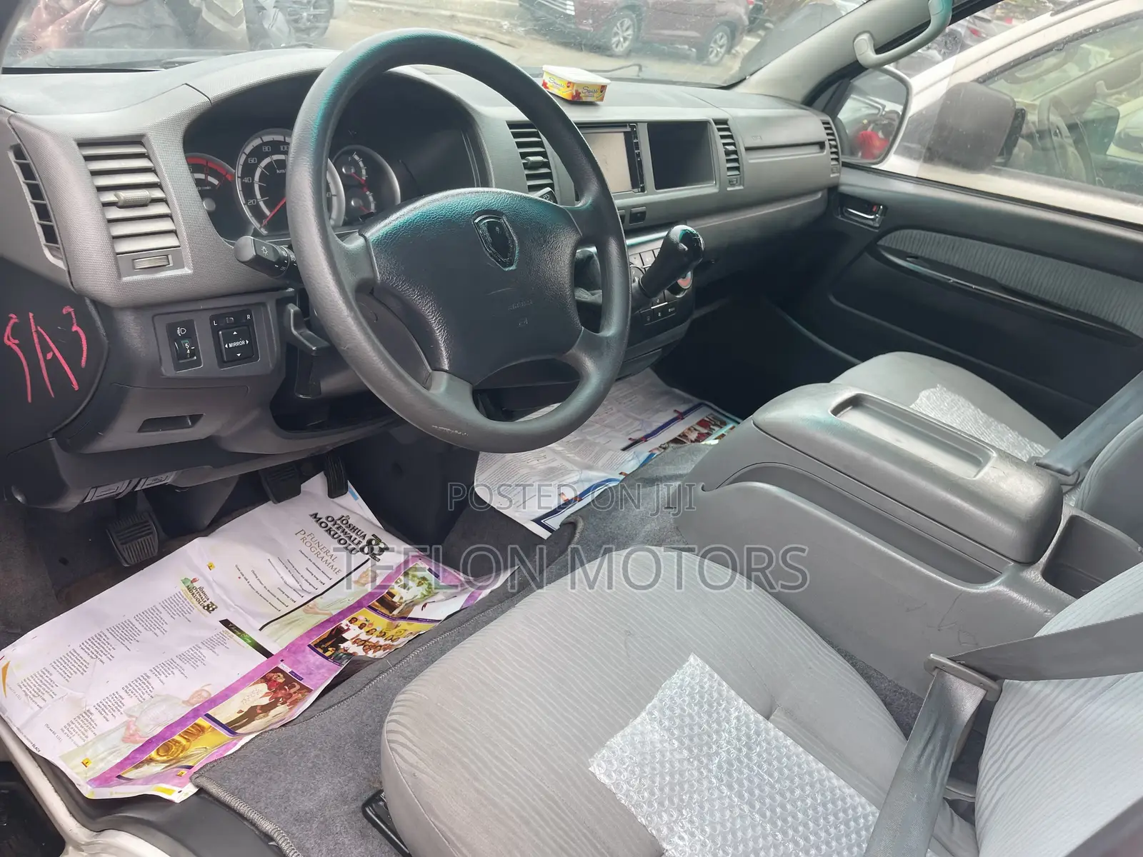 Toyota HiAce 2018 White