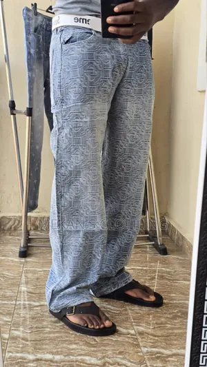 Fashionable Baggy Jeans