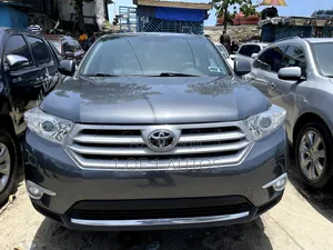 Toyota Highlander Limited 2011 Black