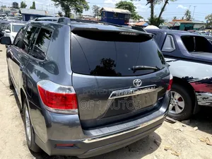 Toyota Highlander Limited 2011 Black
