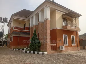 5bdrm Duplex in Monty Suits Estate, Calabar for sale