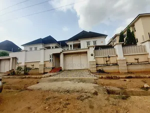 7bdrm Duplex in Lifecamp for sale