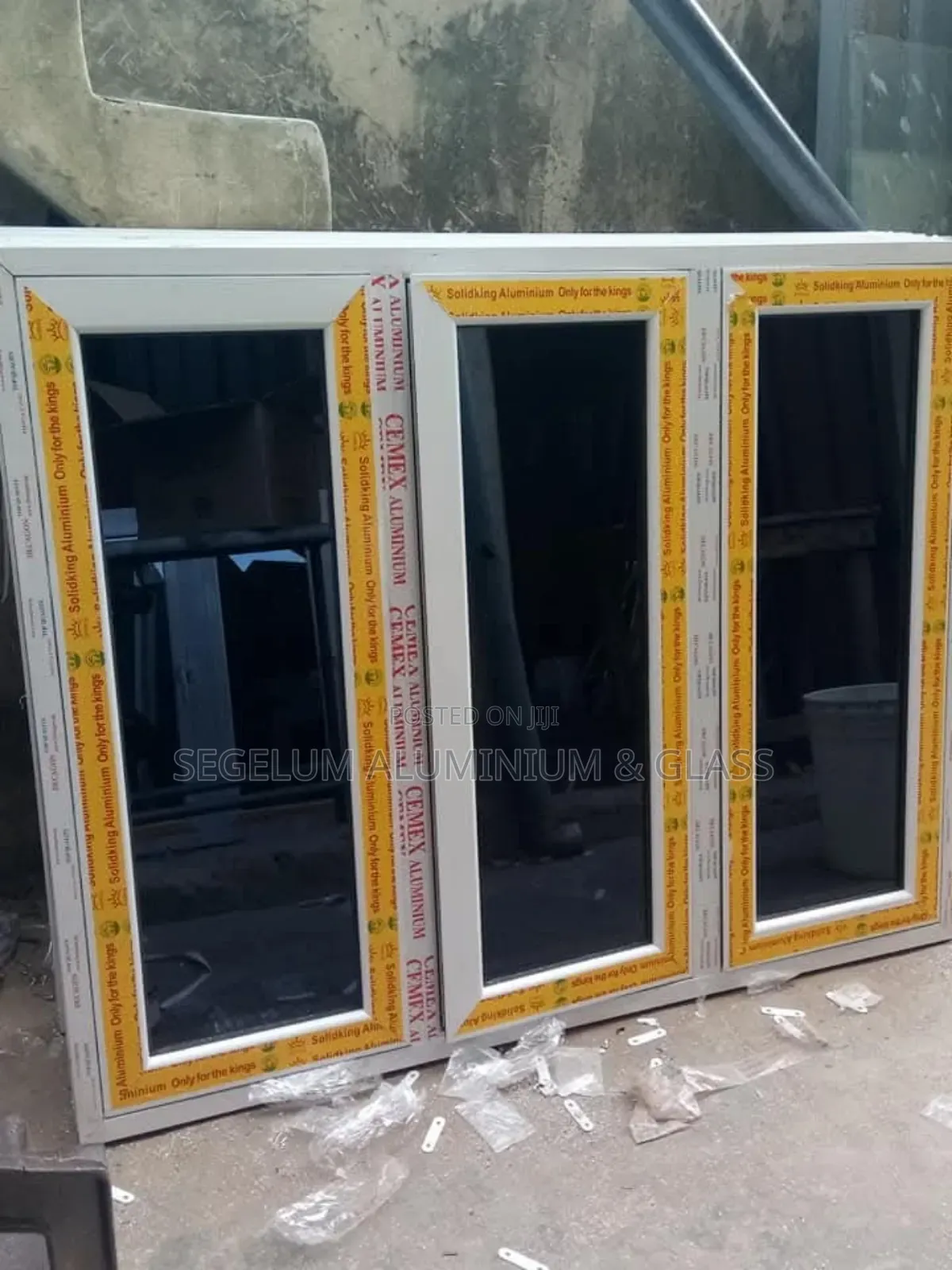 Aluminum and Glass Construction