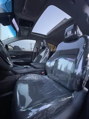 Toyota Venza XLE 2022 White