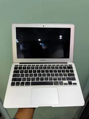 Laptop Apple MacBook Air 2013 4GB Intel Core i5 SSD 128GB