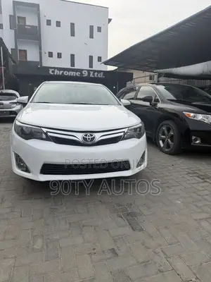 Toyota Camry LE 4dr Sedan (2.5L 4cyl 6A) 2012 White