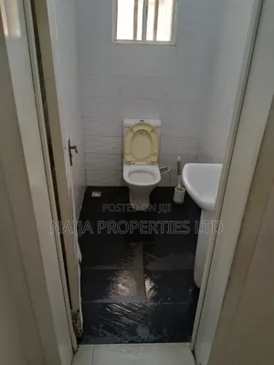 1bdrm Shared Apartment in Agungi for rent