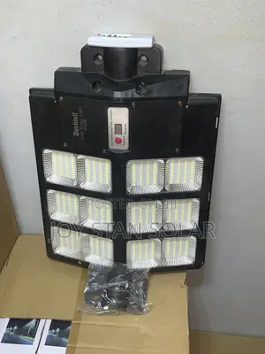 Dashiell Solar Street Light 12 Eye