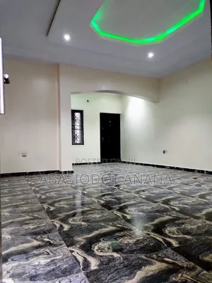 3bdrm Apartment in Akwa Ima Estate, Uyo for rent