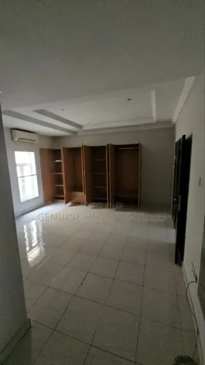 4bdrm Townhouse / Terrace in Parkview Estate for rent