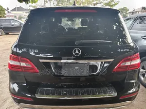 Mercedes-Benz M Class ML350 4dr SUV (3.5L 6cyl 7A) 2015 Black