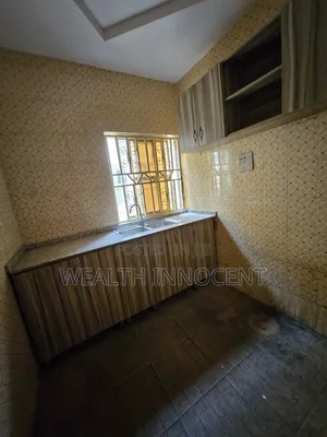 3bdrm Block of Flats in Durumi for rent