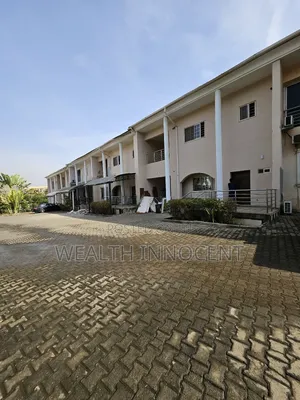 3bdrm Duplex in Zone B for rent
