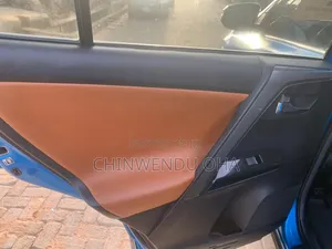 Toyota RAV4 2018 Blue