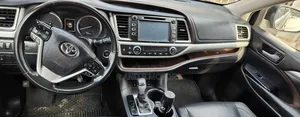 Toyota Highlander 2018 Brown