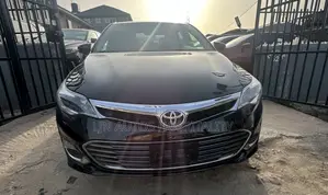 Toyota Avalon XLE Sedar FWD (3.5L 6cyl 6A) 2013 Black