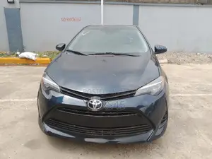 Toyota Corolla 2017 Blue
