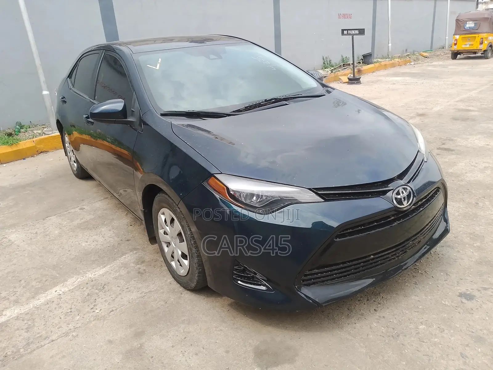 Toyota Corolla 2017 Blue