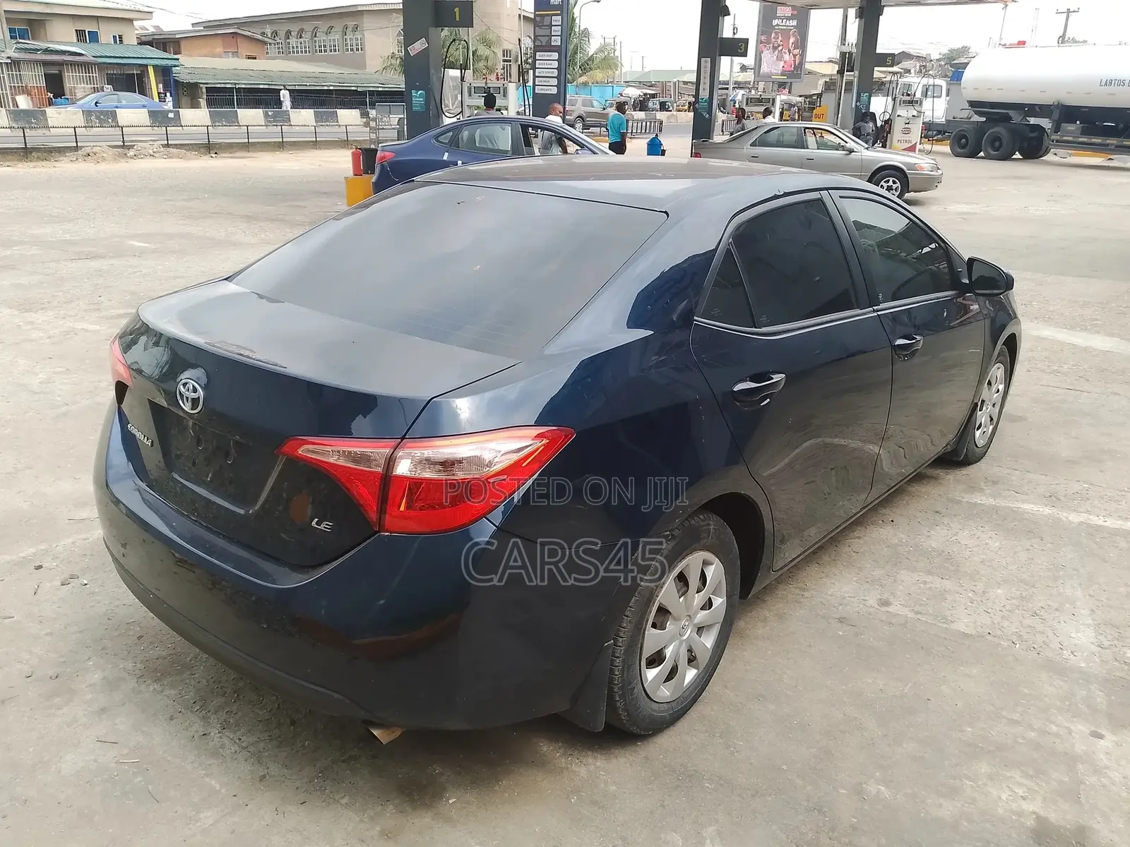 Toyota Corolla 2017 Blue