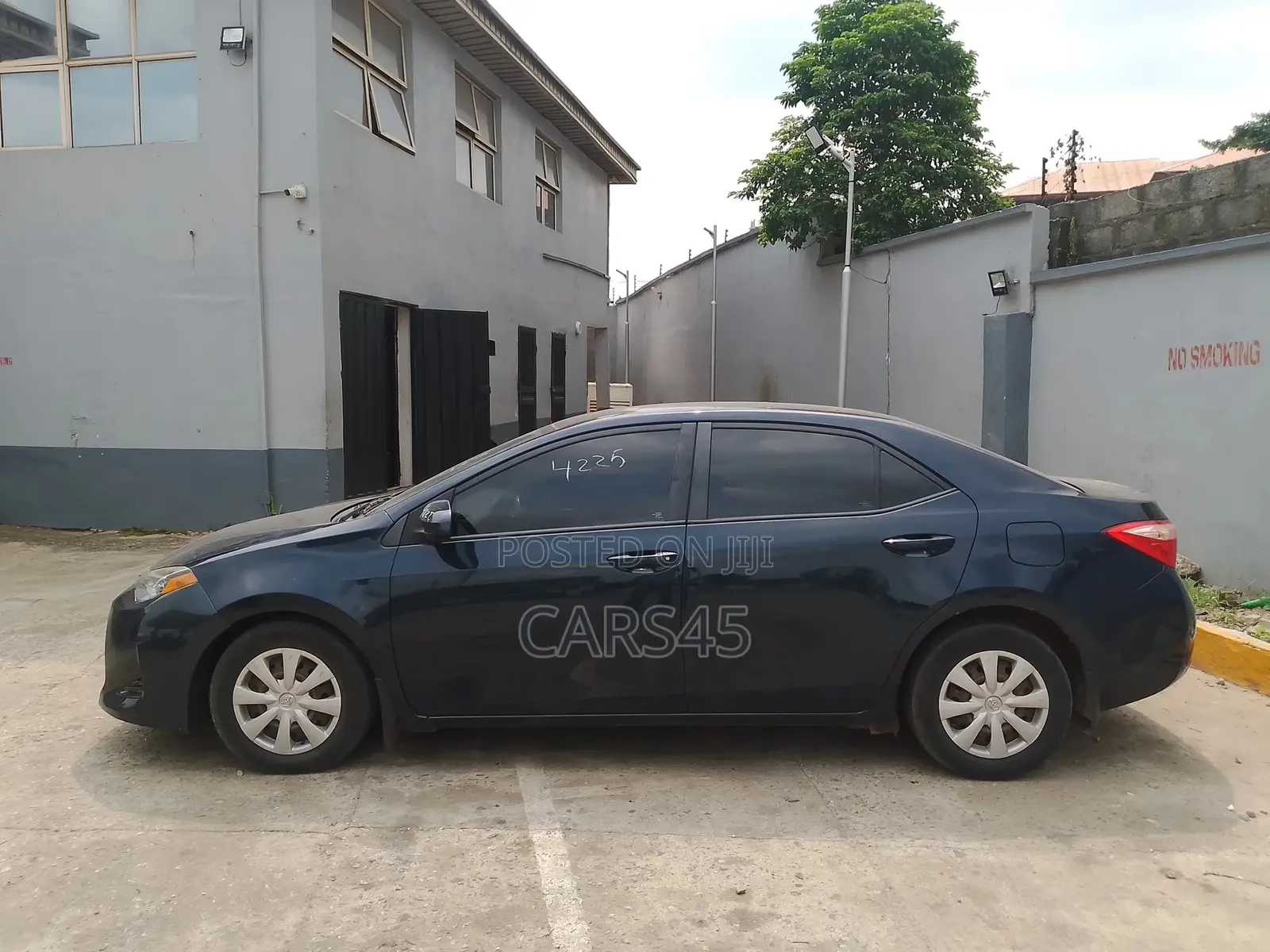 Toyota Corolla 2017 Blue